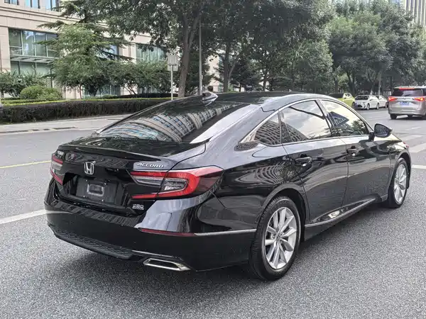 Honda Accord 2022, фото 5
