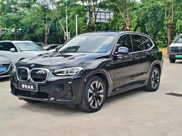 BMW iX3 2022