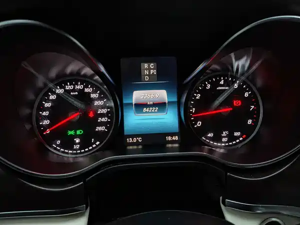 Mercedes-Benz V-Class 2022, фото 14