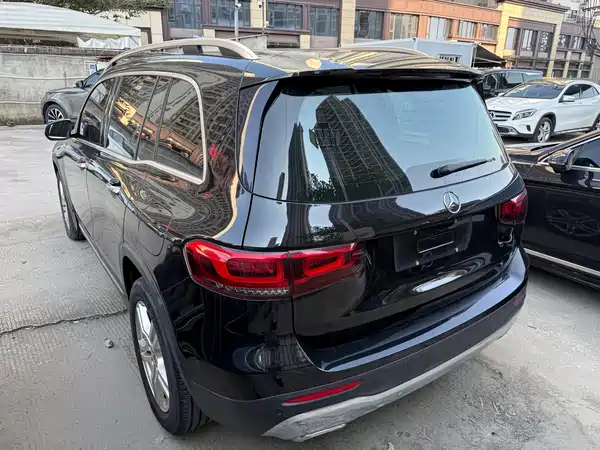 Mercedes-Benz GLB 2023, фото 9