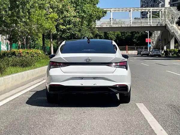 Hyundai Elantra 2022, фото 20