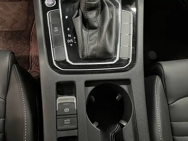 Volkswagen Magotan 2023, фото 16