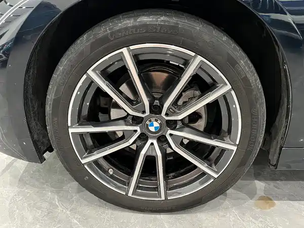 BMW 3 Series 2023, фото 20