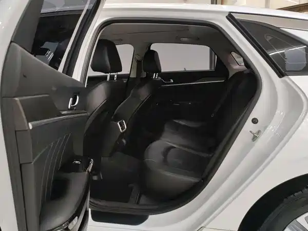 Kia K5 2021, фото 11