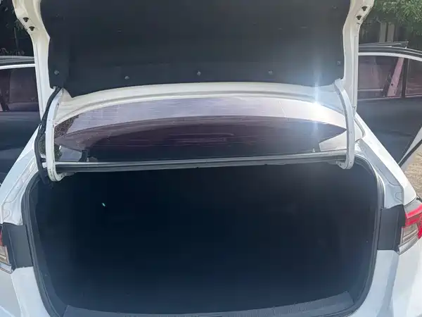 Toyota Corolla 2022, фото 11