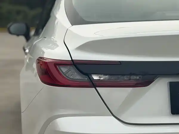 Toyota Camry 2024, фото 6