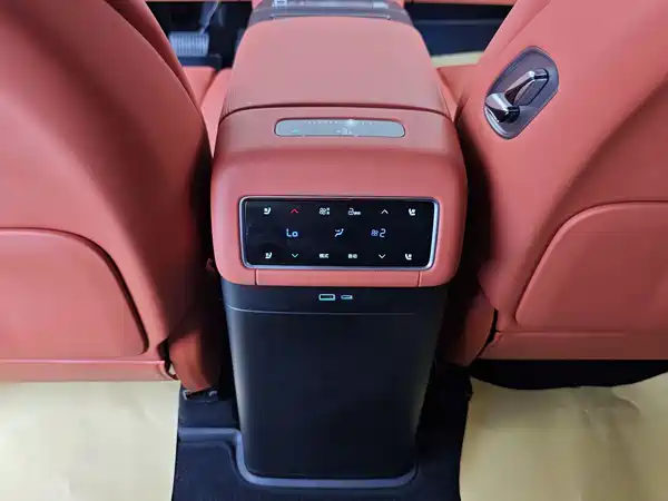 BYD Tang L 2025, фото 12