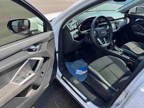 Audi Q3 2022, фото 7