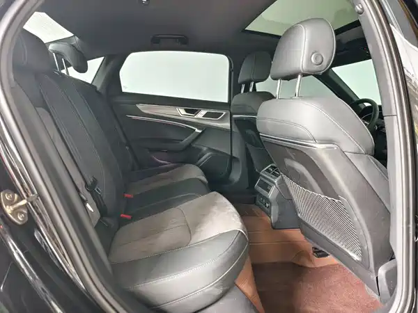 Audi A6L 2024, фото 6