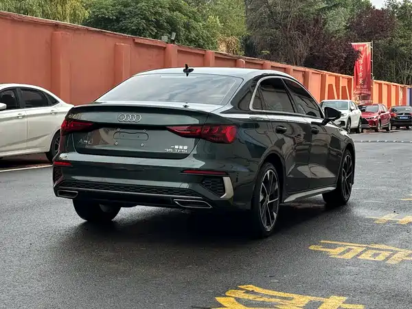 Audi A3 2023, фото 4