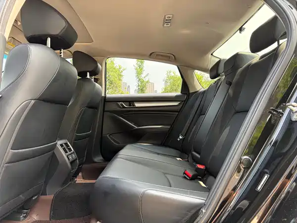 Honda Accord 2022, фото 5
