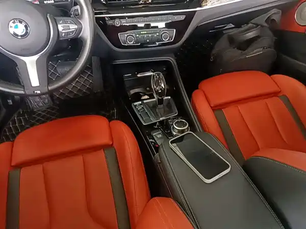 BMW 1 Series 2022, фото 13