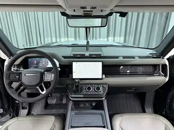 Land Rover Defender 2022, фото 7