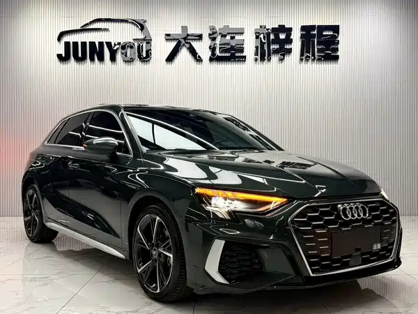 Audi A3 2023, фото 3