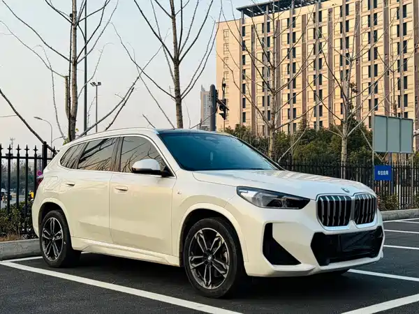 BMW X1 2023, фото 3
