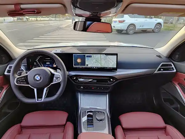 BMW 3 Series 2025, фото 10