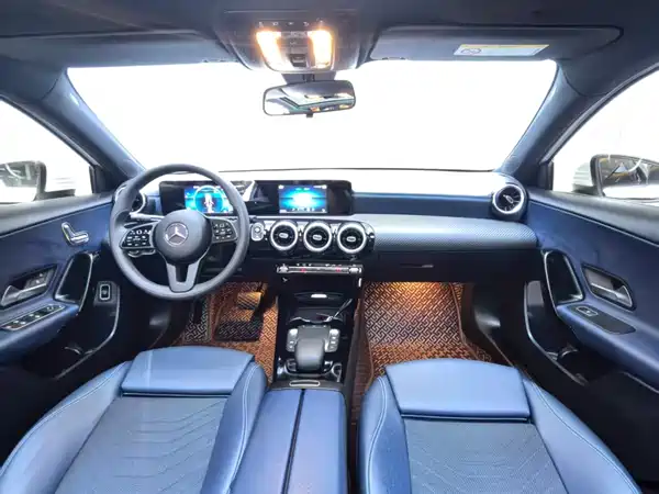 Mercedes-Benz A-Class 2022, фото 22