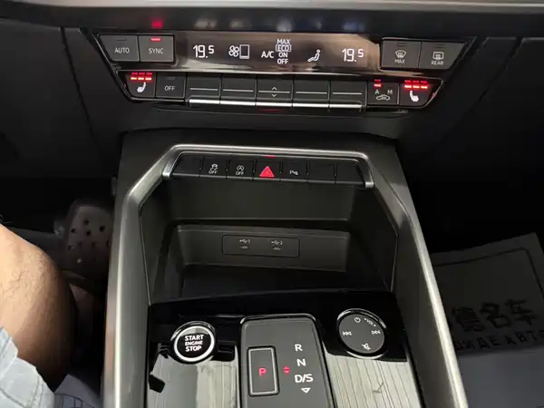 Audi A3 2023, фото 12