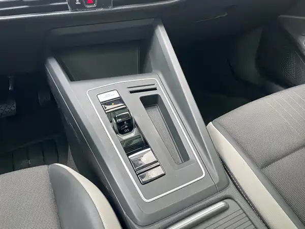 Volkswagen Golf 2023, фото 18
