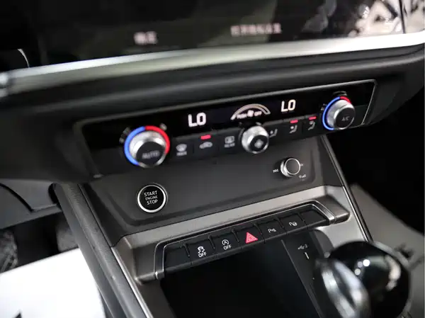 Audi Q3 2023, фото 10