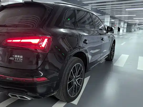 Audi Q5L 2024, фото 12