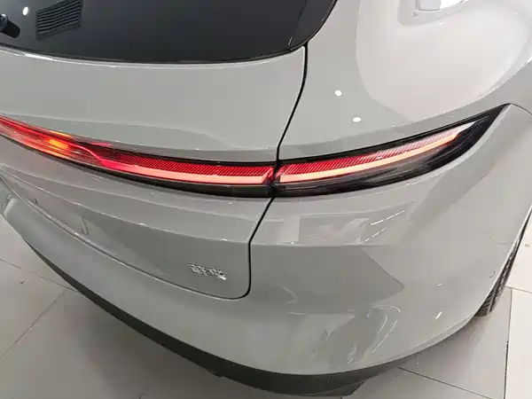 NIO ET5T 2024, фото 8