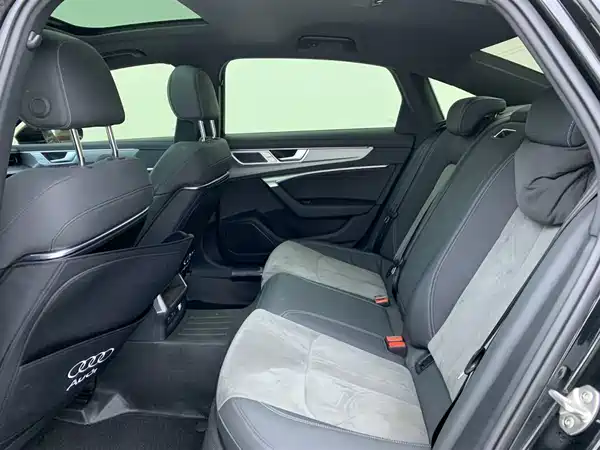 Audi A6L 2024, фото 11