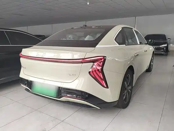 Hongqi EH7 2025, фото 7