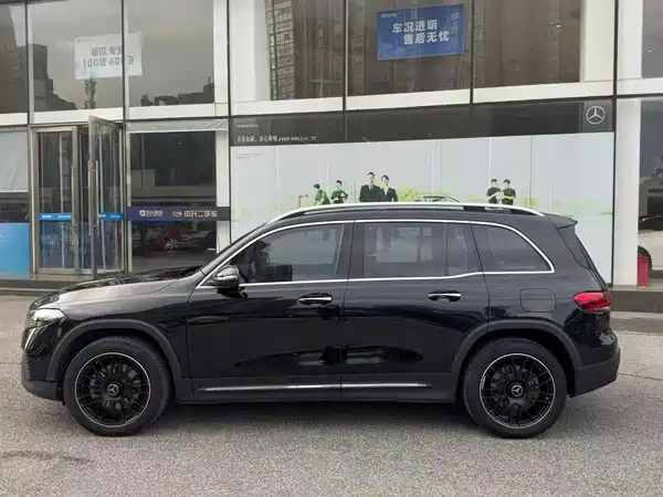 Mercedes-Benz EQB 2023, фото 4