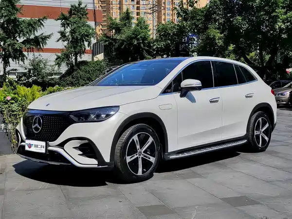 Mercedes-Benz EQE SUV 2023