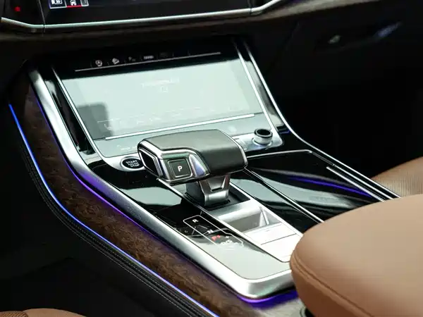 Audi Q7 2023, фото 14