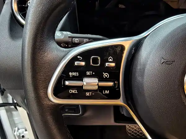 Mercedes-Benz GLA 2023, фото 7