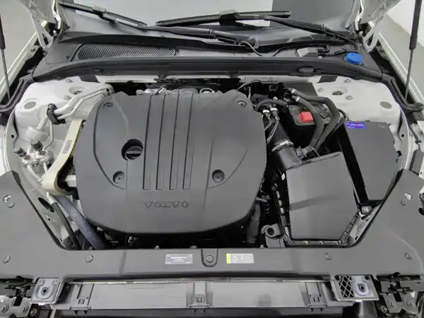 Volvo S60 2025, фото 6