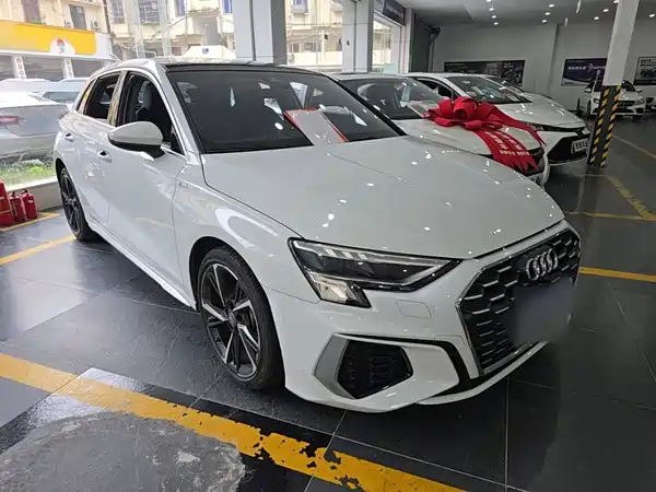 Audi A3 2021, фото 3