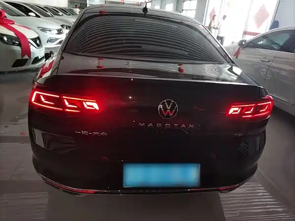 Volkswagen Magotan 2023, фото 5