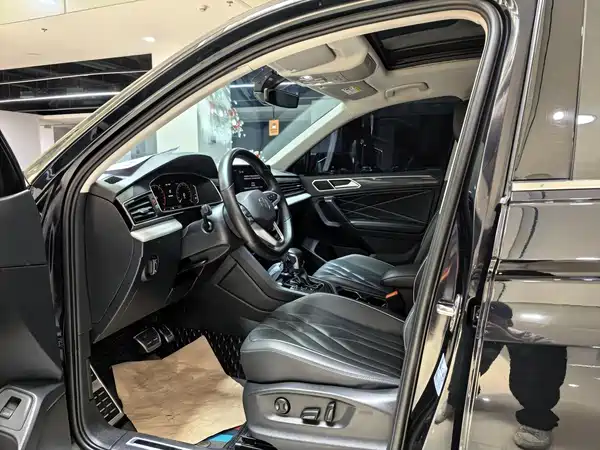 Volkswagen Tiguan L 2023, фото 7