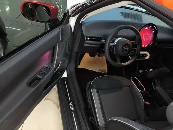 MINI Cooper SE 2024, фото 15