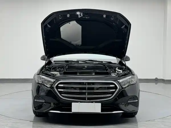 Mercedes-Benz E-Class 2025, фото 26