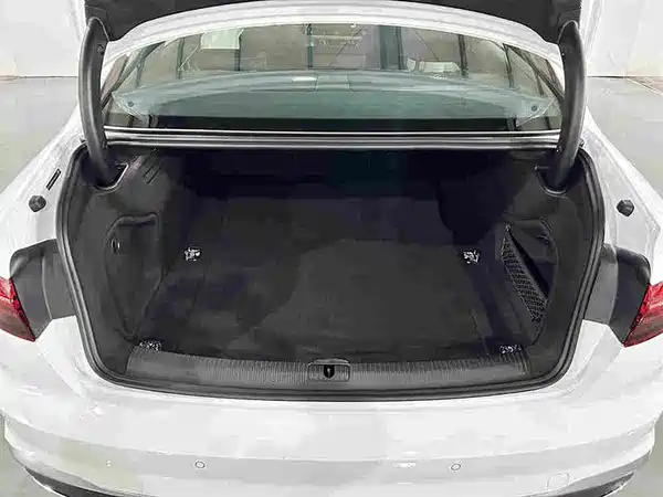 Audi A4L 2024, фото 6