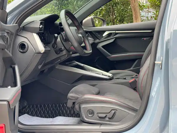 Audi A3 2022, фото 11