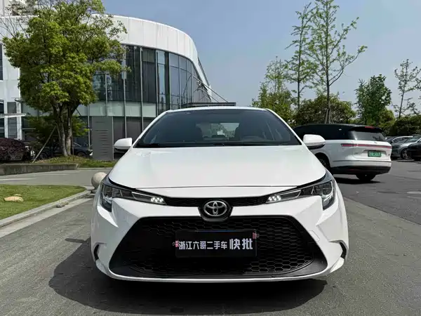 Toyota Levin 2022, фото 2