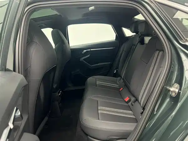 Audi A3 2024, фото 20