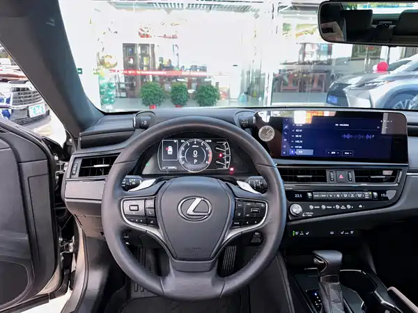 Lexus ES 2024, фото 8