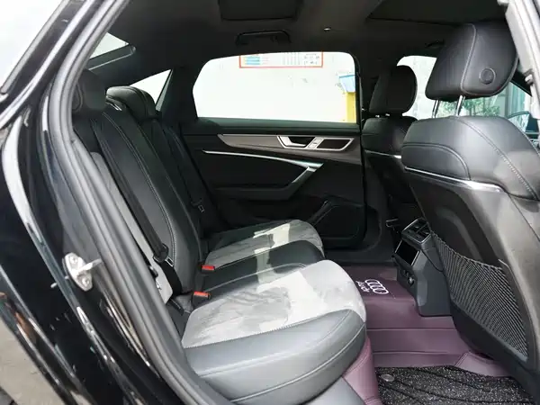 Audi A6L 2024, фото 6