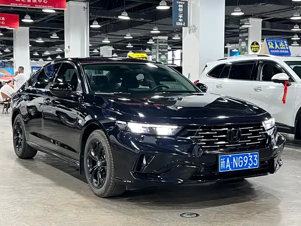 Honda Accord 2025, фото 2