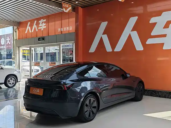 Tesla Model 3 2023, фото 4