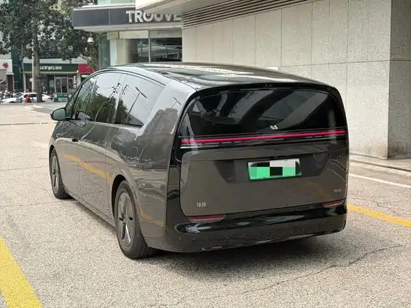 Li Auto MEGA 2025, фото 4