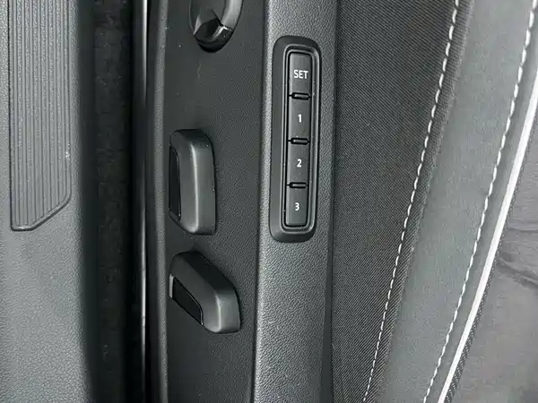 Volkswagen Golf 2023, фото 18
