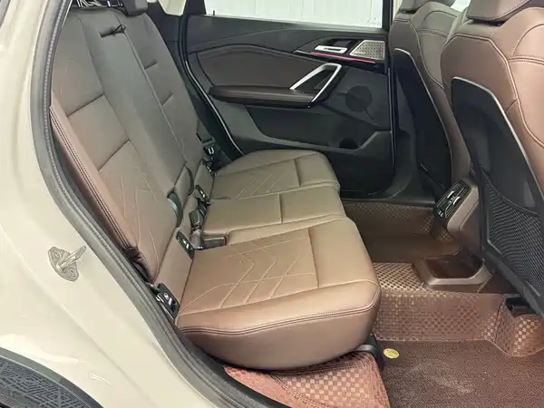 BMW X1 2023, фото 28
