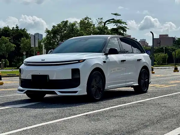 Li Auto L6 2024